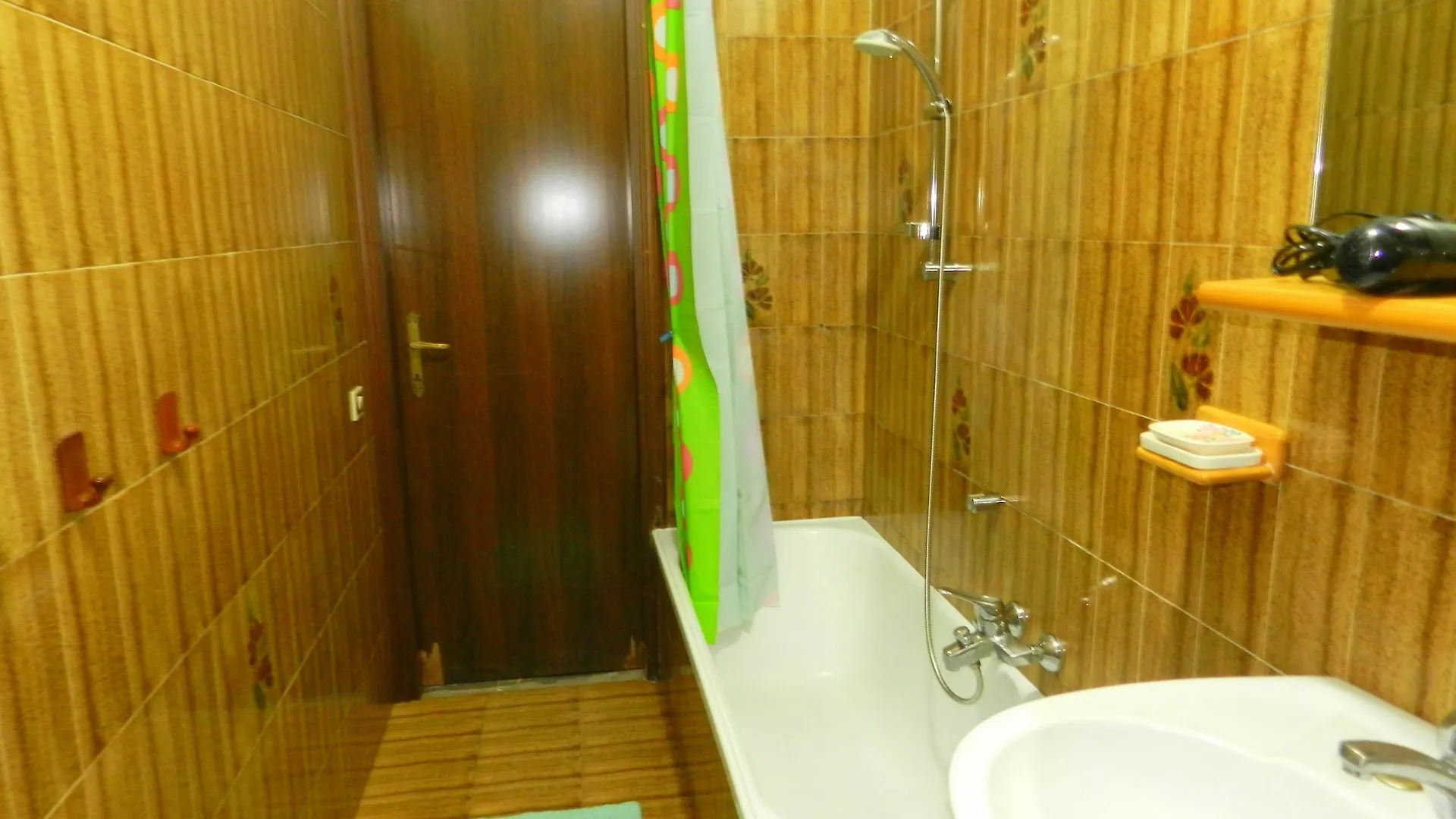 B&B Tisha Mestre